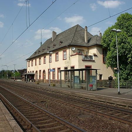 Rheinbrohl Ferienwohnung Neli Am Rhein מראה חיצוני תמונה
