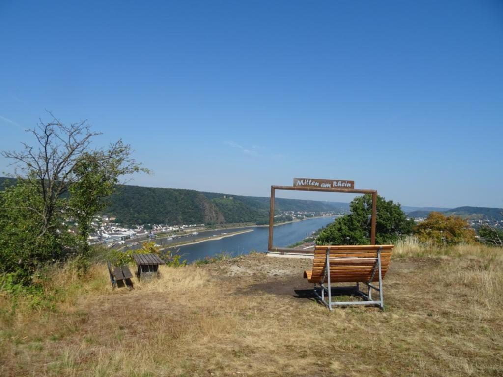 Rheinbrohl Ferienwohnung Neli Am Rhein מראה חיצוני תמונה
